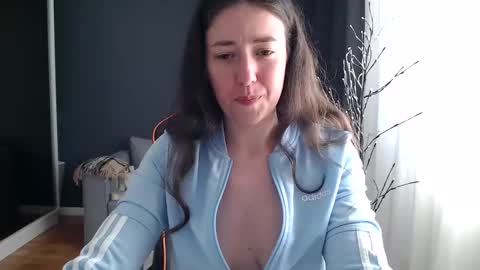 piscesgirl06 online show from April 11, 2026, 7:45 am