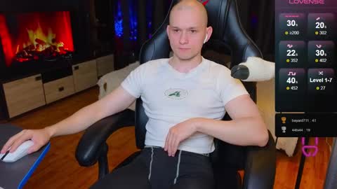 STRONGBEAUTY online show from January 4, 2025, 2:25 am