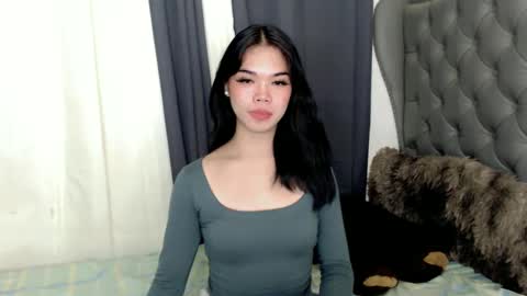 Snapshot of pitchy_pitch chatting on February 7, 2025, 4:24 pm The Girl Named Eyve online show from February 7, 2025, 4:24 pm