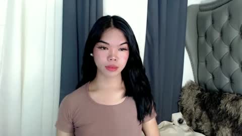 Snapshot of pitchy_pitch chatting on February 23, 2025, 3:08 pm The Girl Named Eyve online show from February 23, 2025, 3:08 pm