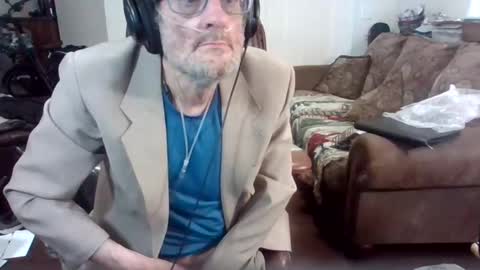 pitfalll online show from January 4, 2025, 8:16 pm