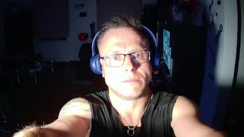 Snapshot of pitrs30sexy chatting on April 19, 2026, 6:54 pm pitrs30sexy online show from April 19, 2026, 6:54 pm