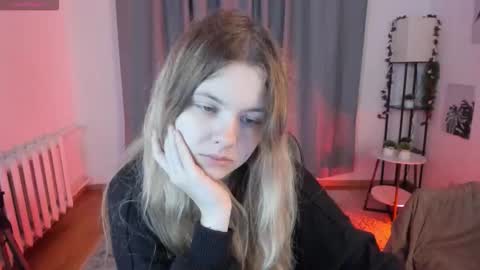 Snapshot of pixel_nest chatting on October 26, 2025, 5:13 am Olga online show from October 26, 2025, 5:13 am