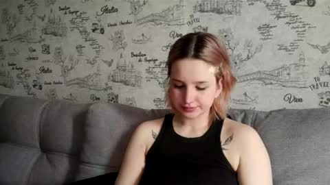 Caroline online show from April 18, 2026, 4:16 am