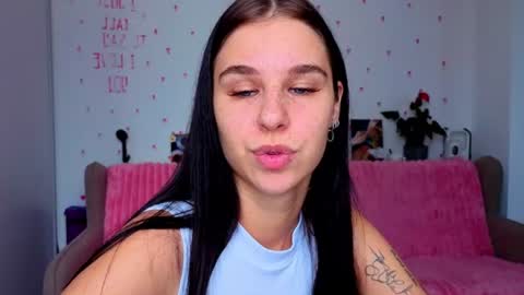 Molly online show from June 28, 2026, 6:19 am