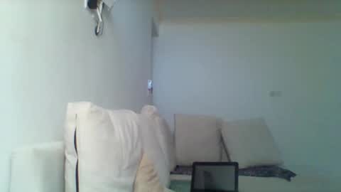 Snapshot of pixie_roman chatting on October 23, 2025, 8:02 am Majesty online show from October 23, 2025, 8:02 am