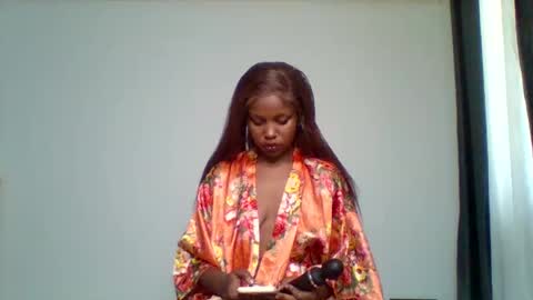 Snapshot of pixie_roman chatting on October 31, 2025, 8:37 am Majesty online show from October 31, 2025, 8:37 am