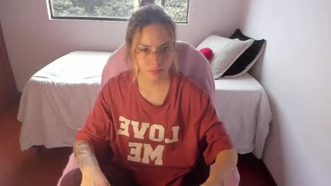 pixie online show from April 18, 2026, 7:40 pm