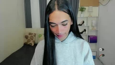 pixiedoll_ online show from February 4, 2026, 5:30 pm