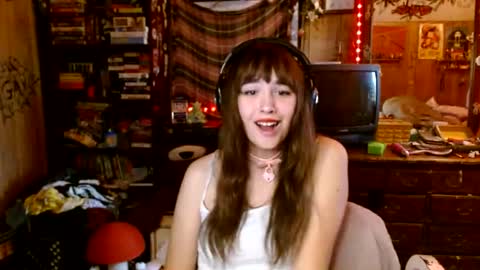 Izzy online show from October 23, 2025, 8:07 pm