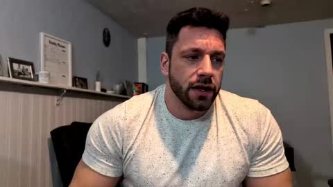 Snapshot of pizza_biceps chatting on May 23, 2026, 6:29 am pizza_biceps online show from May 23, 2026, 6:29 am