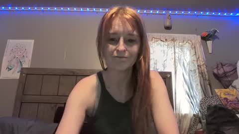 Snapshot of pizzedwife chatting on April 1, 2026, 10:40 pm pizzedwife online show from April 1, 2026, 10:40 pm
