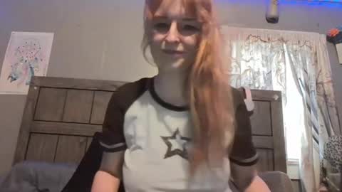 Snapshot of pizzedwife chatting on April 12, 2026, 1:16 pm pizzedwife online show from April 12, 2026, 1:16 pm