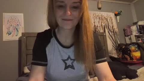 Snapshot of pizzedwife chatting on May 5, 2026, 3:03 am pizzedwife online show from May 5, 2026, 3:03 am