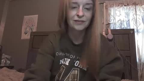 Snapshot of pizzedwife chatting on May 7, 2026, 12:43 pm pizzedwife online show from May 7, 2026, 12:43 pm