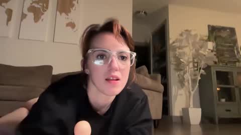 PeggedBiGuy online show from October 12, 2025, 4:00 am