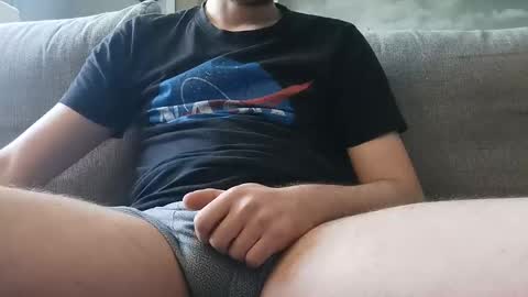 Snapshot of pladplad chatting on December 9, 2024, 9:06 am PLADPLAS online show from December 9, 2024, 9:06 am