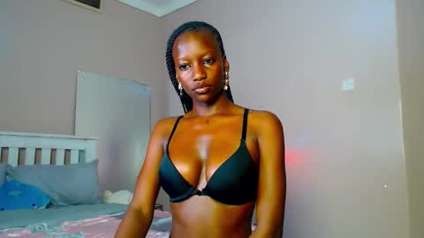 Snapshot of playboypetit chatting on October 13, 2025, 7:03 pm playboypetit online show from October 13, 2025, 7:03 pm