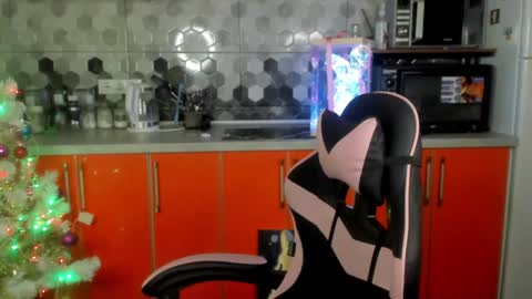 Masha online show from December 25, 2024, 5:37 pm