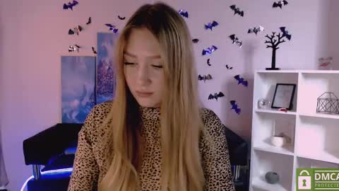 Sophie online show from December 24, 2024, 3:16 pm