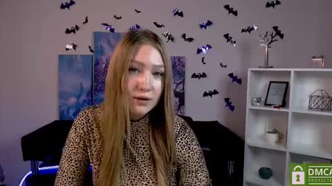 Sophie online show from December 24, 2024, 6:17 pm