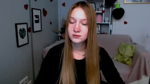 Sophie online show from February 23, 2025, 3:40 pm