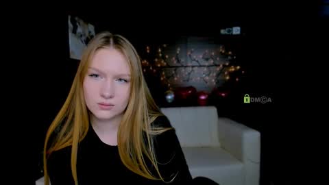 Sophie online show from March 7, 2025, 10:24 am