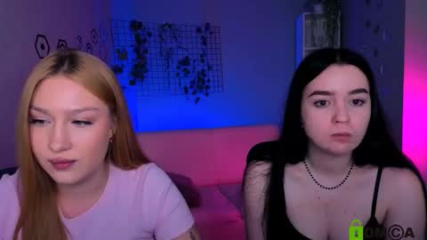 Snapshot of playful_sophie chatting on March 18, 2026, 8:45 pm Sophie online show from March 18, 2026, 8:45 pm