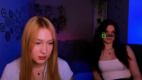 Sophie online show from April 25, 2026, 7:22 pm