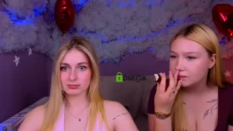 Snapshot of playful_sophie chatting on June 24, 2026, 7:02 pm Sophie online show from June 24, 2026, 7:02 pm