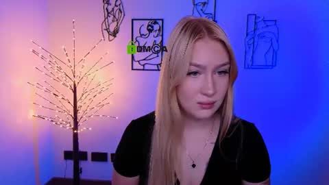 Snapshot of playful_sophie chatting on July 17, 2026, 7:08 pm Sophie online show from July 17, 2026, 7:08 pm