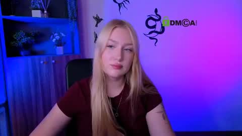 Snapshot of playful_sophie chatting on July 22, 2026, 7:27 pm Sophie online show from July 22, 2026, 7:27 pm