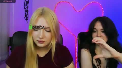 Snapshot of playful_sophie chatting on July 28, 2026, 7:39 pm Sophie online show from July 28, 2026, 7:39 pm