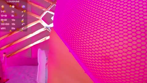 Snapshot of playfulcurvymommy chatting on October 14, 2025, 11:16 pm Scarlett online show from October 14, 2025, 11:16 pm