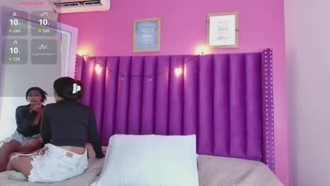 Snapshot of playfuljust_18 chatting on October 18, 2025, 1:23 pm SAMARA online show from October 18, 2025, 1:23 pm