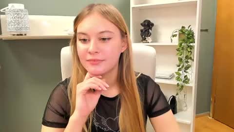 Valeria online show from December 29, 2024, 11:07 am