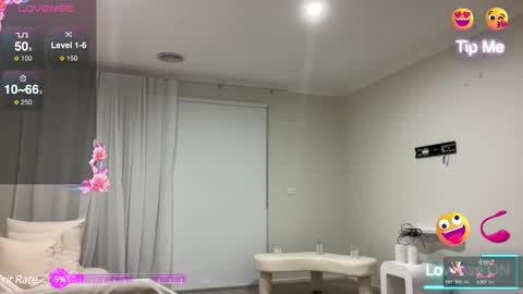 hornypetitegirl online show from March 12, 2025, 1:40 pm