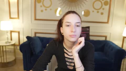 Lana online show from November 8, 2025, 11:10 am