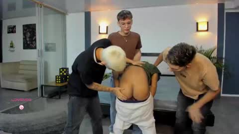 Snapshot of playhardsex chatting on September 28, 2025, 11:10 pm   online show from September 28, 2025, 11:10 pm