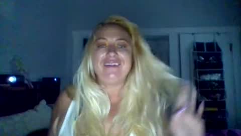 Snapshot of playwithmeplz11 chatting on June 17, 2026, 7:00 am playwithmeplz11 online show from June 17, 2026, 7:00 am