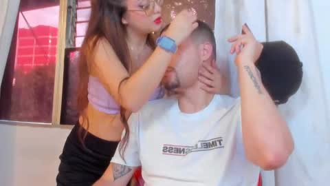 JUAN AND JULI online show from September 11, 2025, 9:04 pm