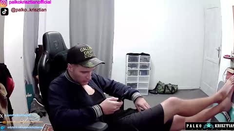 plkrisztian online show from December 19, 2025, 11:28 am