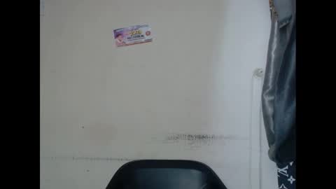 plumnjuicyx online show from February 6, 2025, 6:46 pm