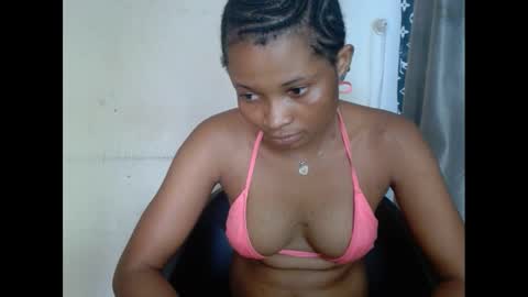 plumnjuicyx online show from February 12, 2025, 9:10 am