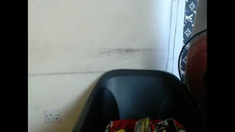 plumnjuicyx online show from February 23, 2025, 11:33 am