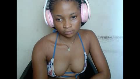 plumnjuicyx online show from February 25, 2025, 12:24 pm