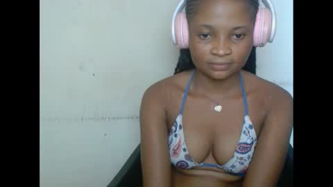 plumnjuicyx online show from February 27, 2025, 11:52 am