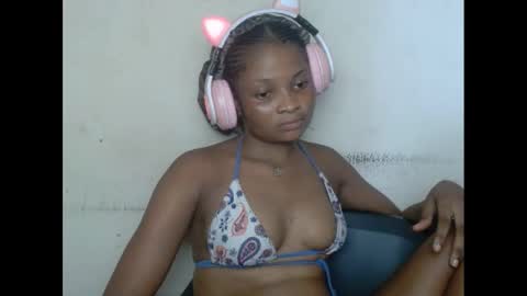 plumnjuicyx online show from March 1, 2025, 10:13 am