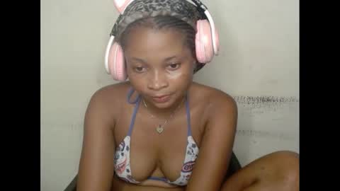 plumnjuicyx online show from March 5, 2025, 10:11 am