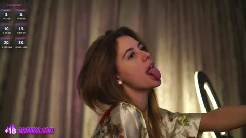 Snapshot of plump_bums chatting on March 12, 2026, 6:52 am Ari online show from March 12, 2026, 6:52 am